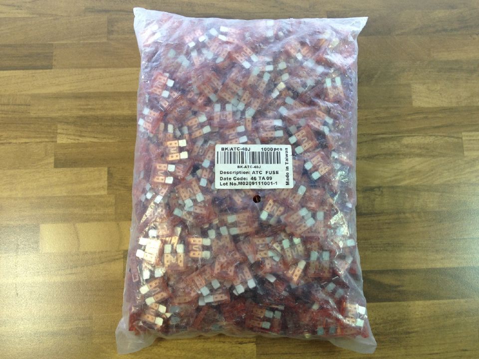 The United States Buss BK/ATC-40J 40A 32V import auto fuse medium insert insurance tube