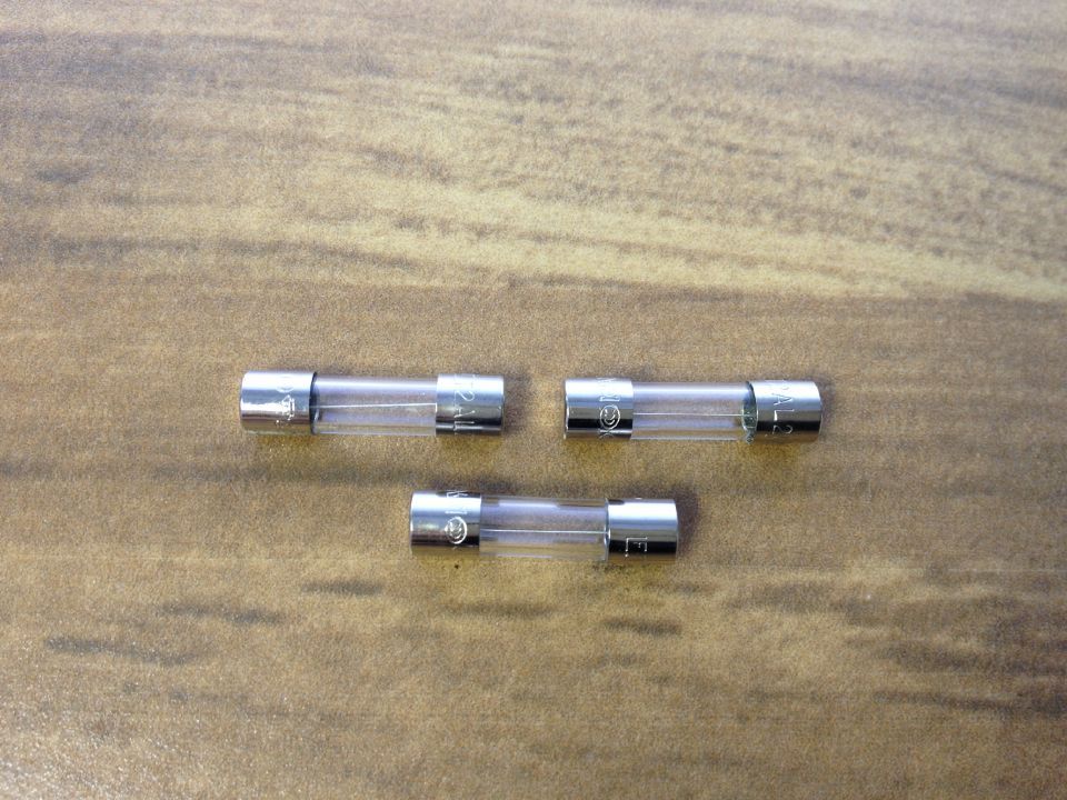 The United States Littelfuse LBC 2A 250V 5X20 Lite fuse glass tube genuine original insurance