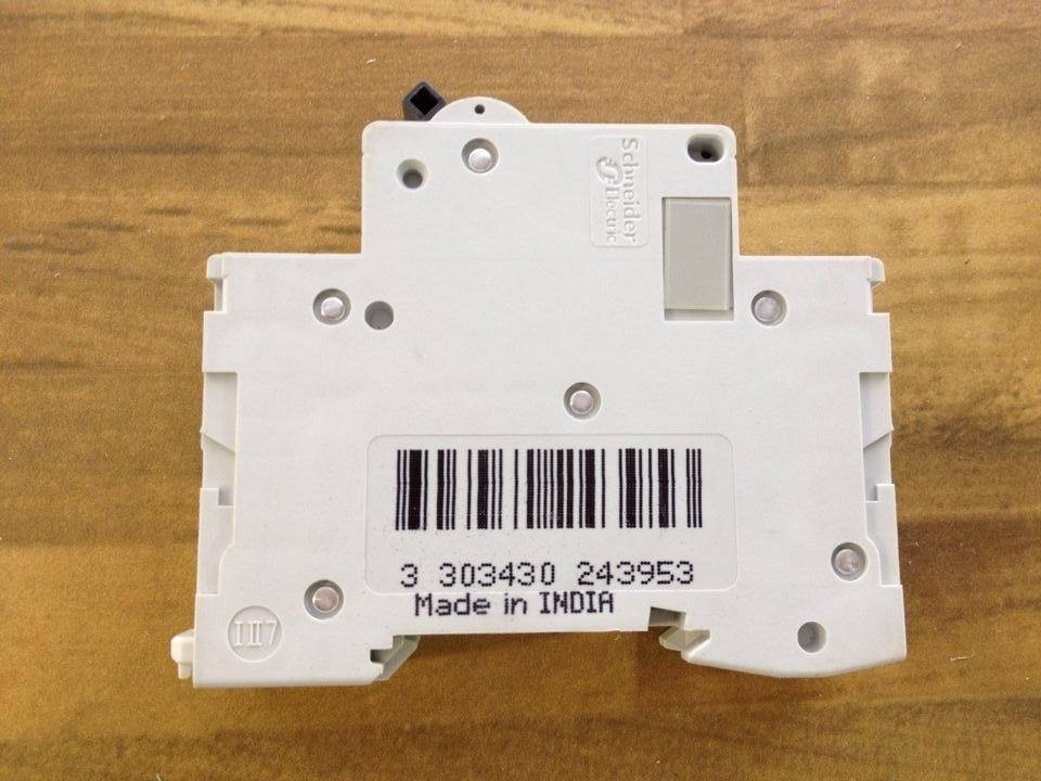 Schneider C1 1P1A C60N circuit breaker new genuine 24395