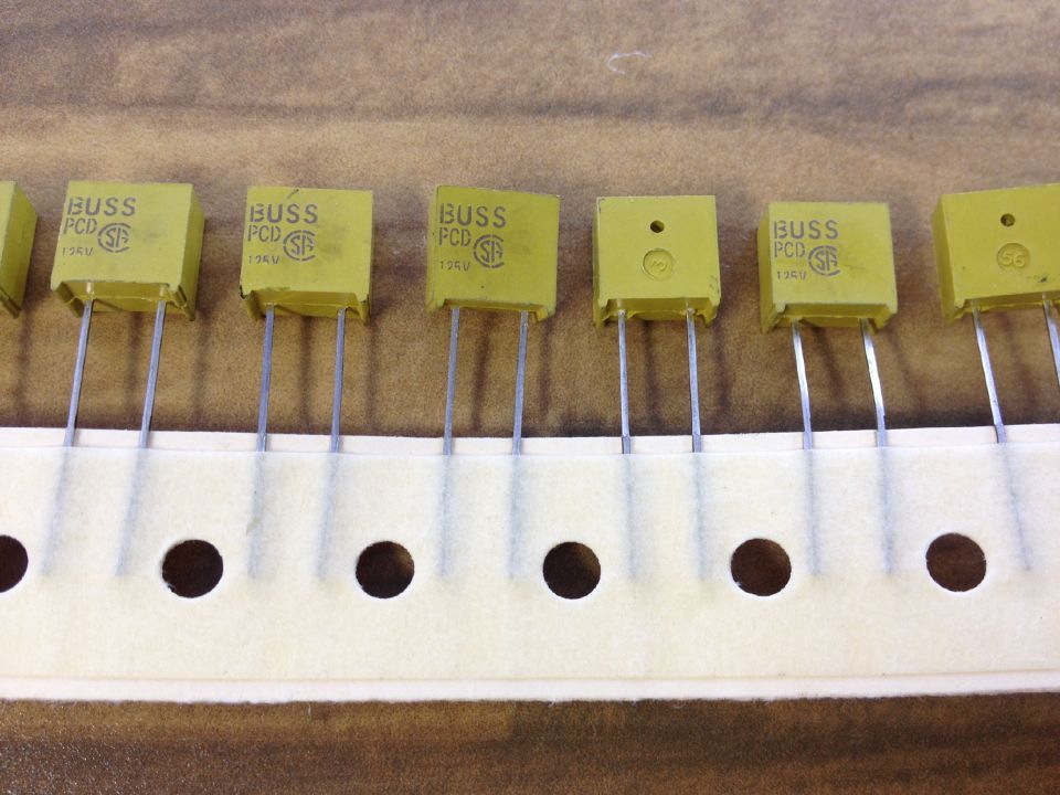 The United States BUSS Bussmann circuit board square fuse 125V5A circuit board square type of insurance