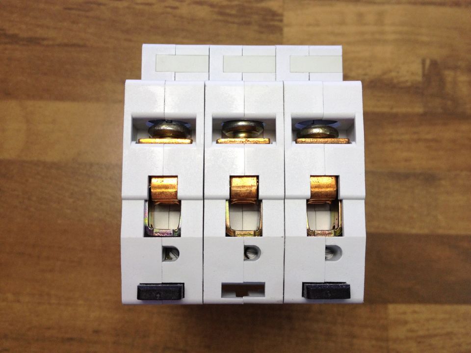 Moeller MS7-1.6 3P Germany MOELLER motor protection switch 1-1.6A miniature circuit breaker
