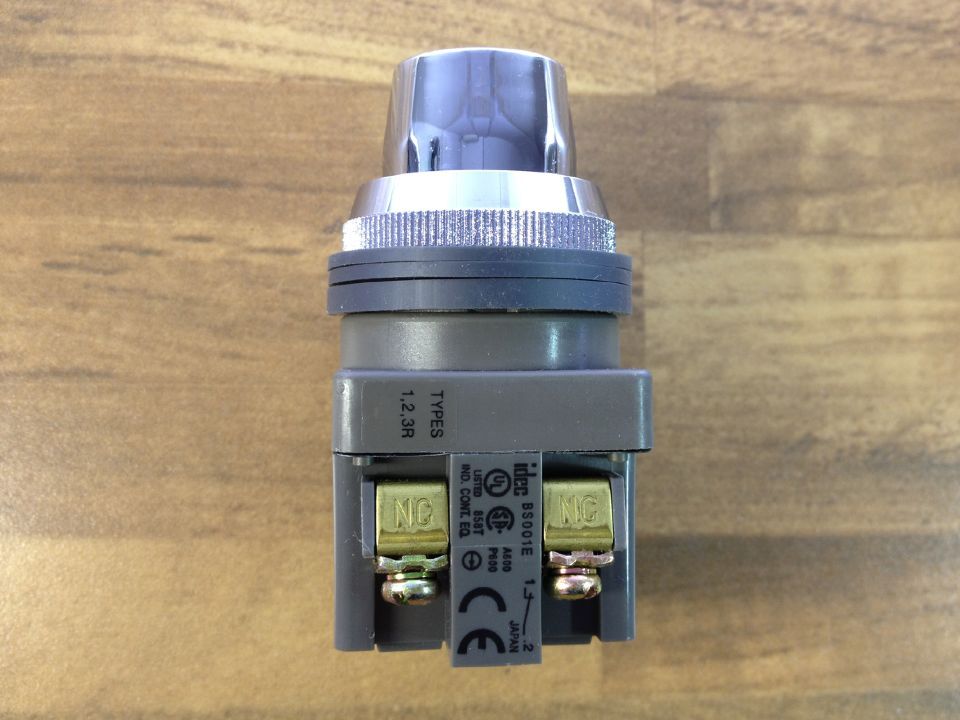 Japan IDEC and ASN key switches with three bit key knob switch 30MM NC original
