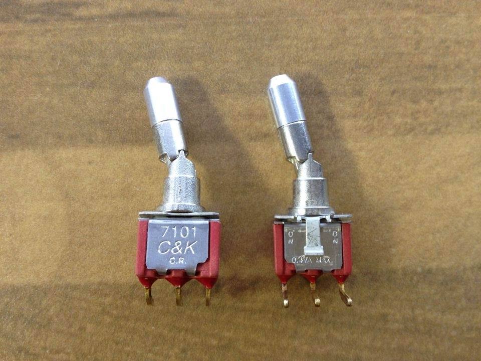 The United States C.R. 7101 C & K with self-locking toggle switch 0.4VA NO NO genuine original gold pin