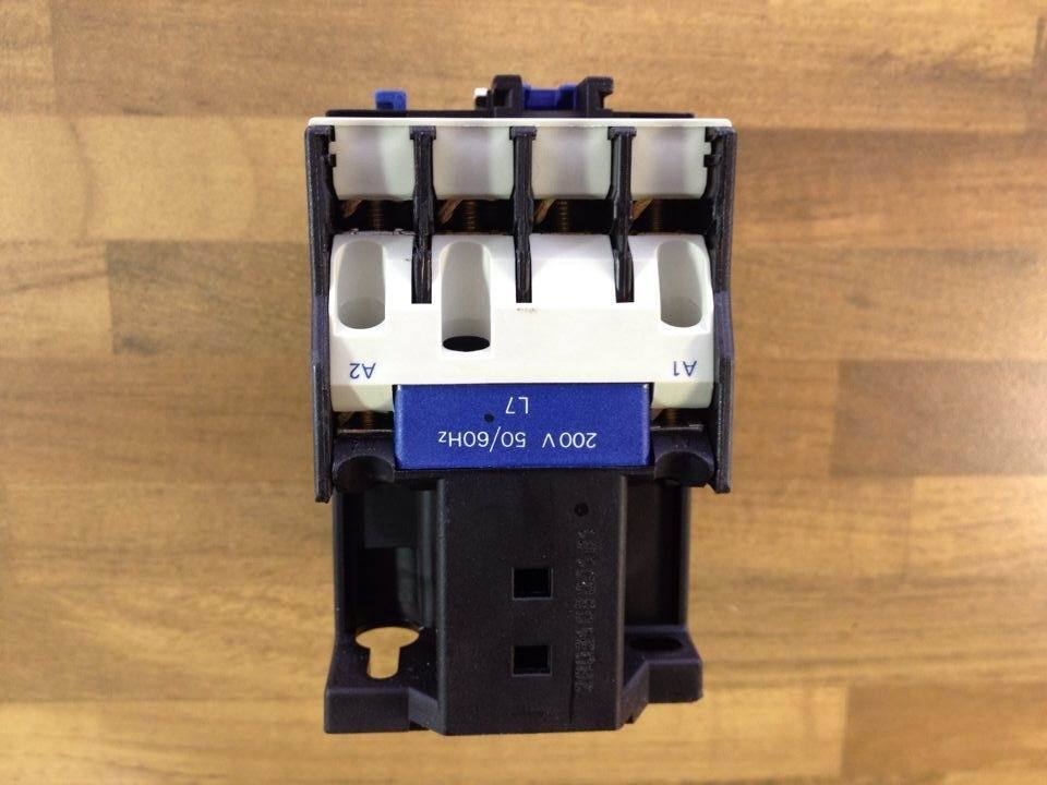 France Schneider D2510L7 LC AC contactor 200V old standard original authentic