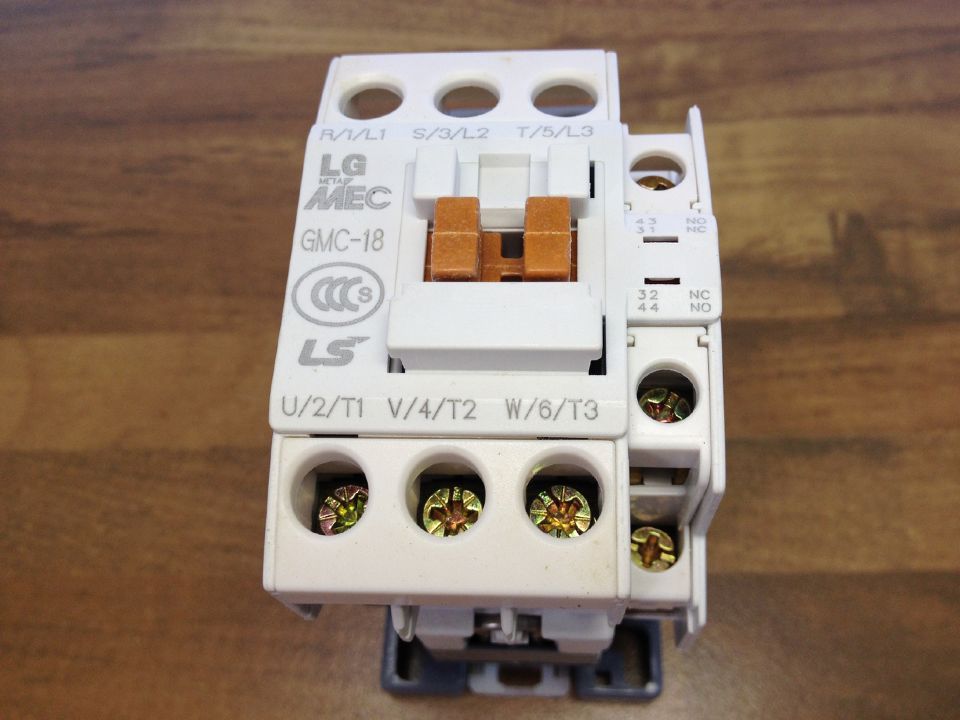 South Korea LG electric GMC-18 MEC AC contactor 220V to ensure genuine fake a lose ten