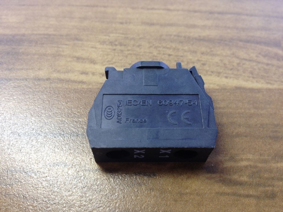 Brand new original authentic Schneider Schneider ZBV-6 button indicator light module 250V