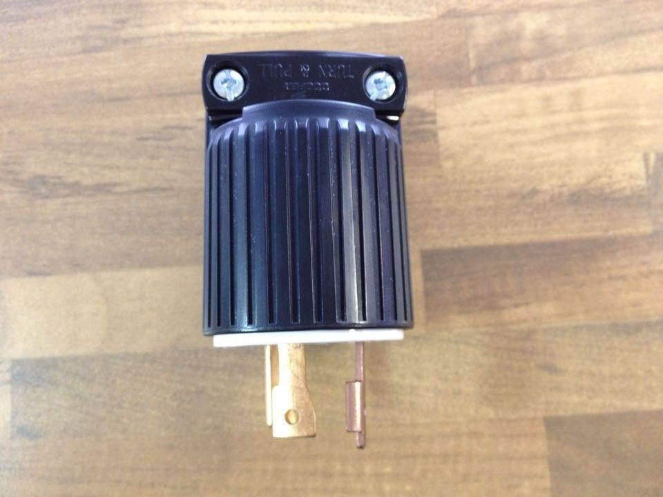 The United States COOPER Cooper L6-30 30A 250VAC cable plug industrial plug genuine original