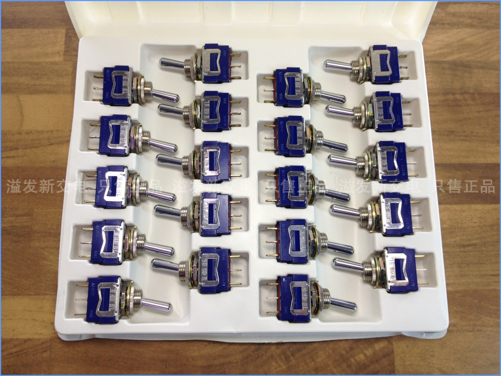 The original Japanese National Matsushita AJ3111 imported tripod gear toggle switch 10A 5042