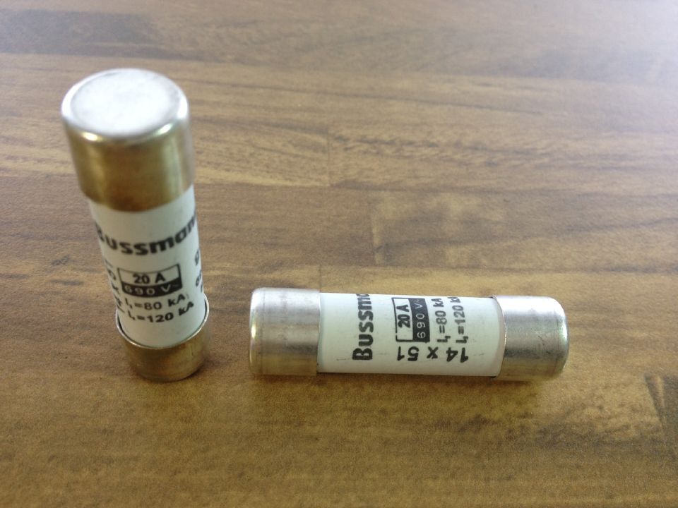 The United States C14G20 20A690V insurance 14X51 Bussmann ceramic insurance pipe original authentic