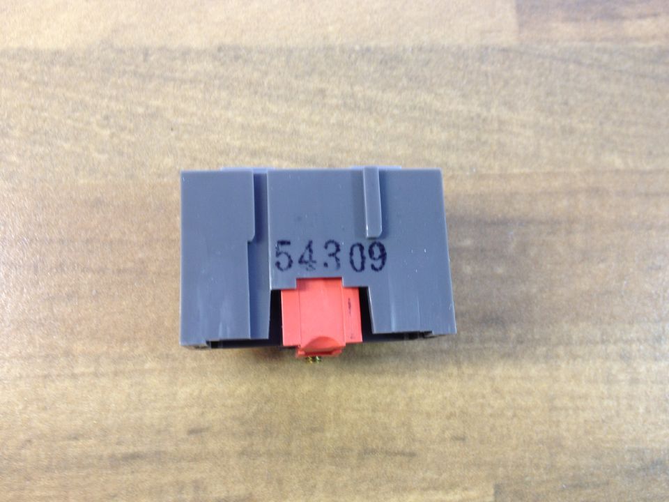 Japan's IDEC Idec and BS001E NC button contact switch genuine original