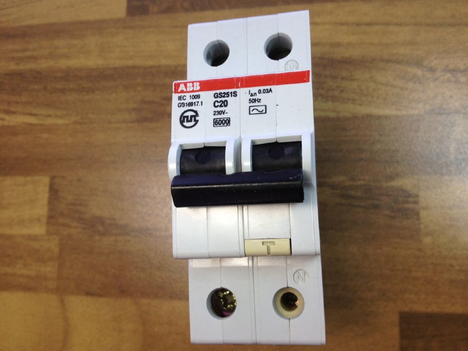 The United States C20 2P20A residual leakage protector 0.03A 230V ABBGS251S original authentic