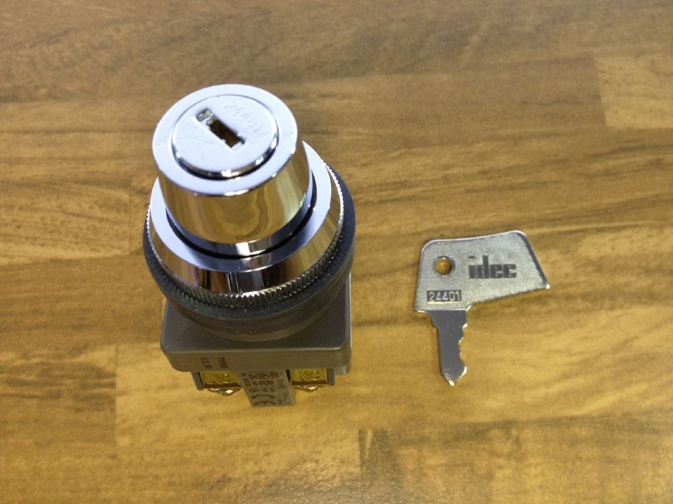 Japan IDEC and ASN key switches with three bit key knob switch 30MM NC original