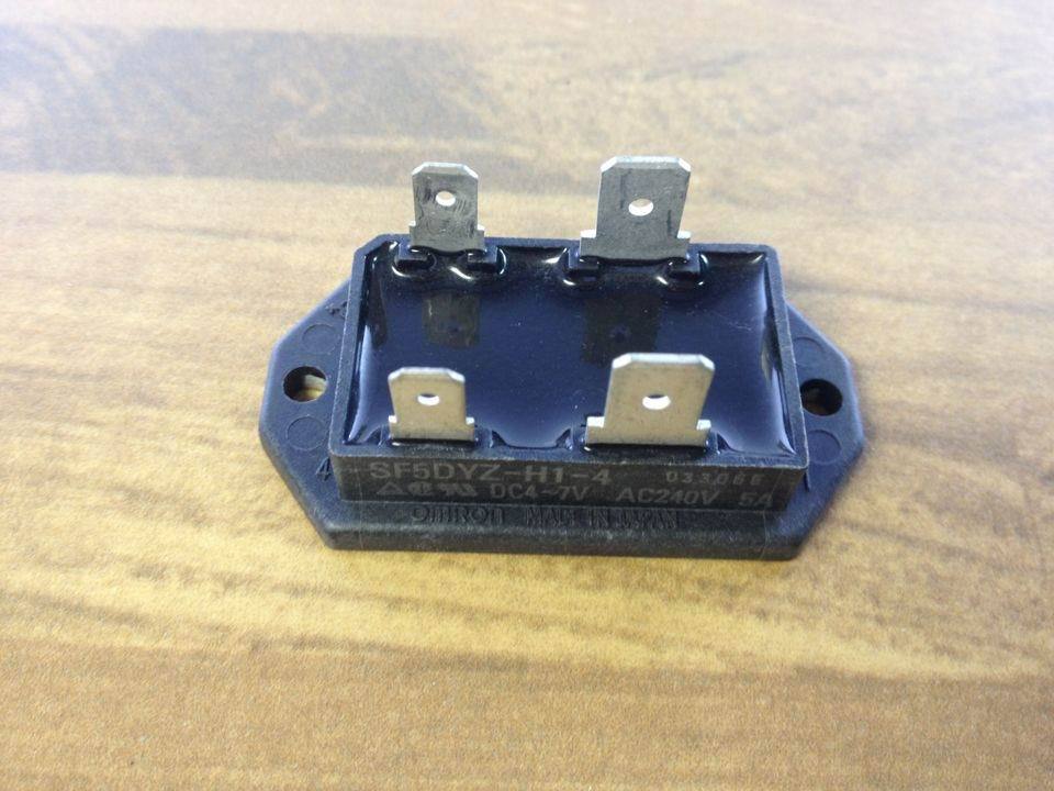 - - SF5DYZ-H1-4 solid state relay AC240V5A DC4-7V