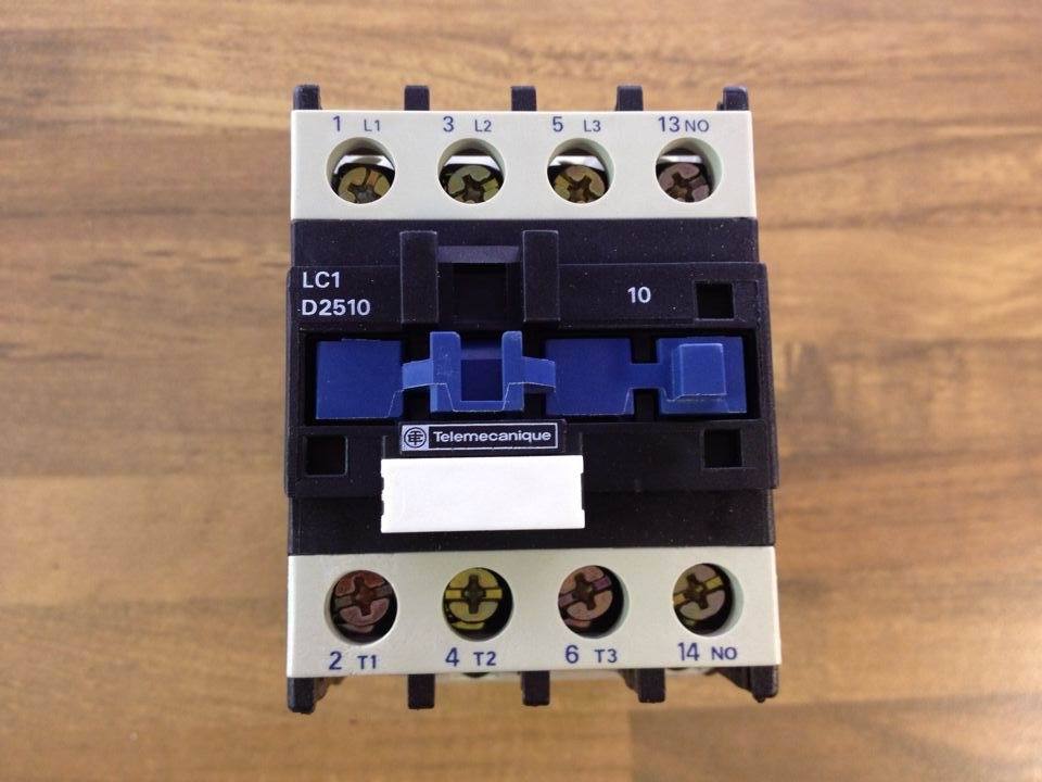 France Schneider D2510L7 LC AC contactor 200V old standard original authentic