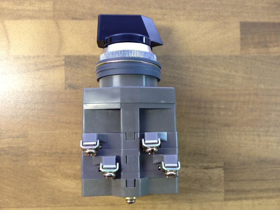Japan's IDEC and ACSNO spot cam switch ammeter switch rotary switch 30MM