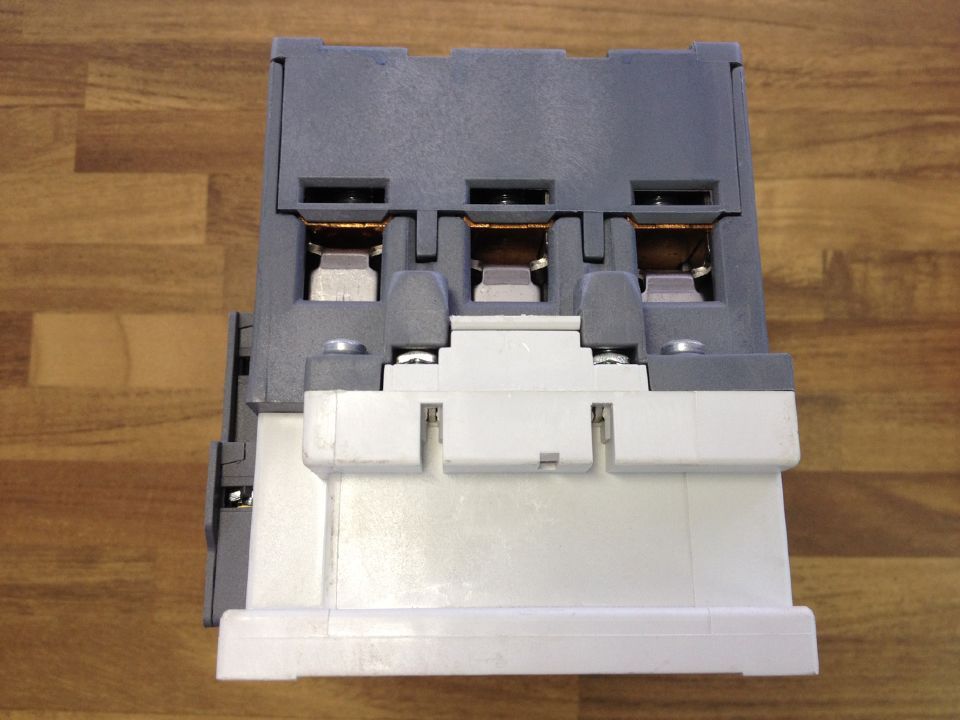 Original American AF110-30-11 ABB AC and DC universal contactor 100-250VAC/DC