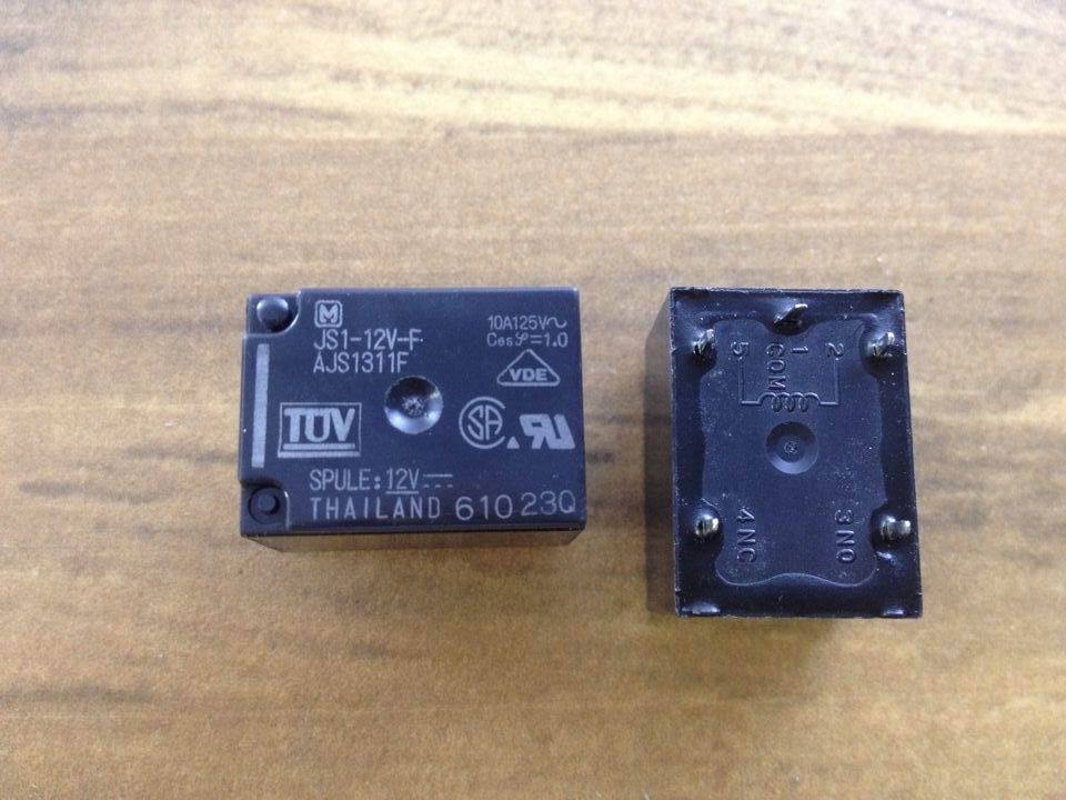 OMRON OMRON 24VDC G5LE-14 relay genuine original