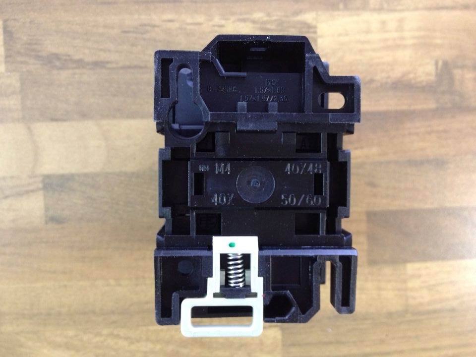 France Schneider D2510L7 LC AC contactor 200V old standard original authentic