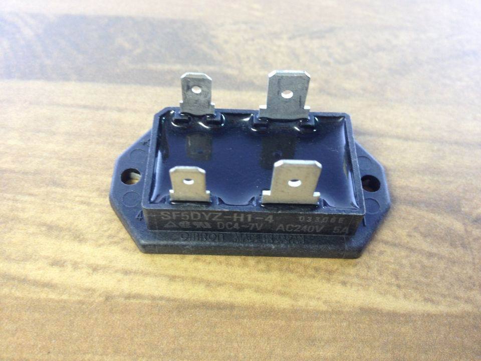 - - SF5DYZ-H1-4 solid state relay AC240V5A DC4-7V