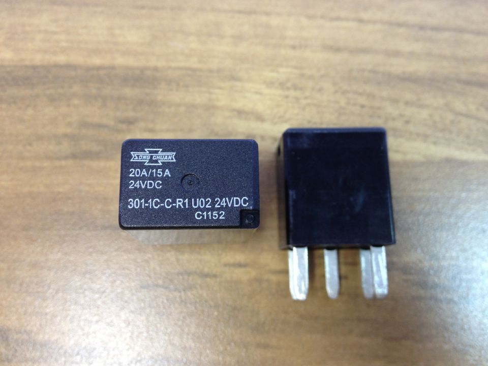The new 303-1AH-C-R1 U02 Songchuan car waterproof relay 20A 24VDC 12VDC five foot relay