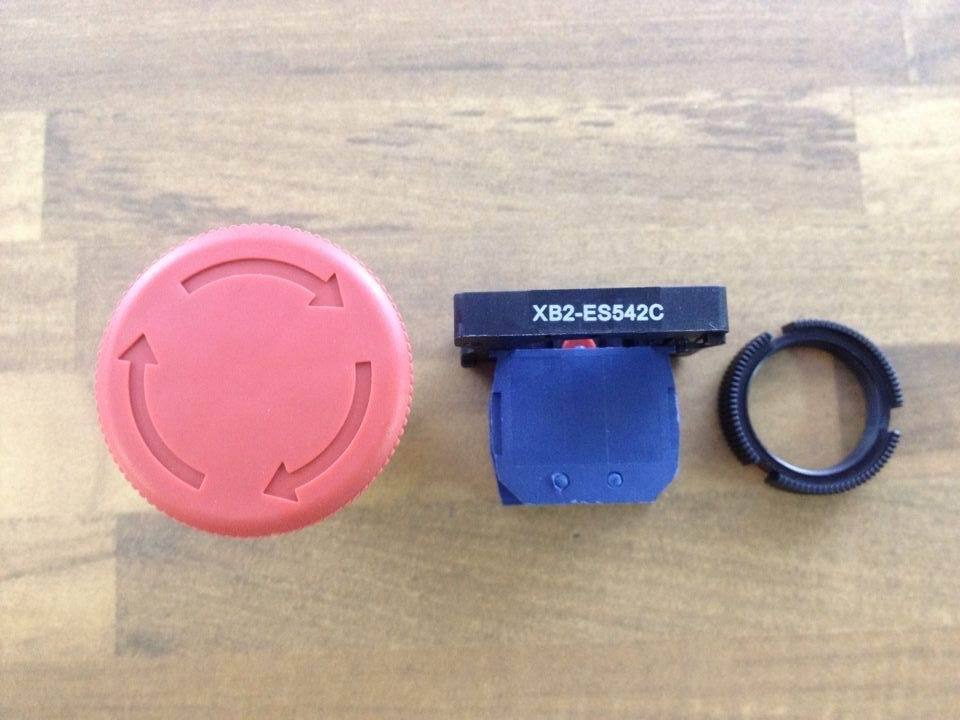 Schneider ES542C XB2 mushroom head emergency stop button original genuine 1NC (discontinued inventory)