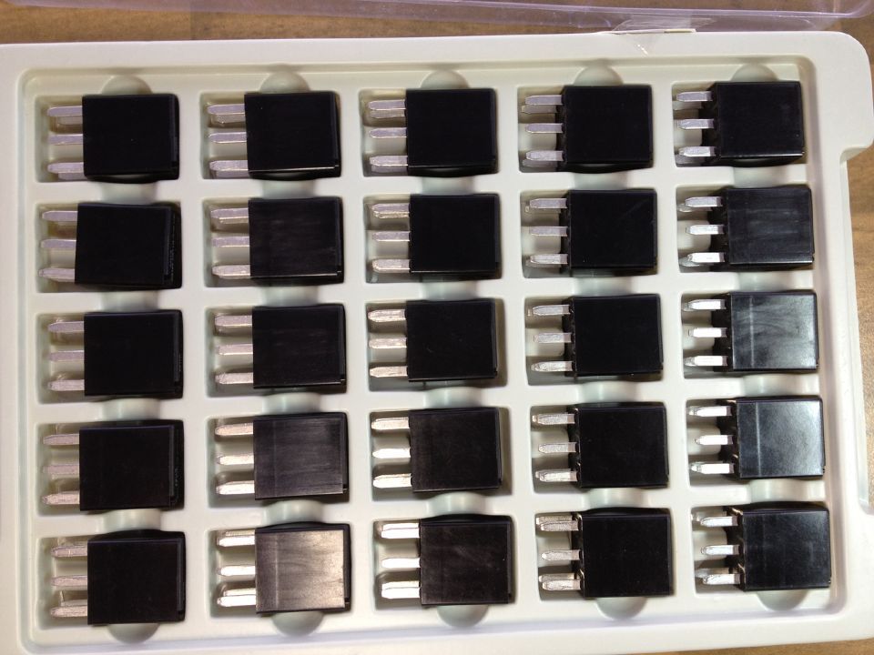 The new 303-1AH-C-R1 U02 Songchuan car waterproof relay 20A 24VDC 12VDC five foot relay