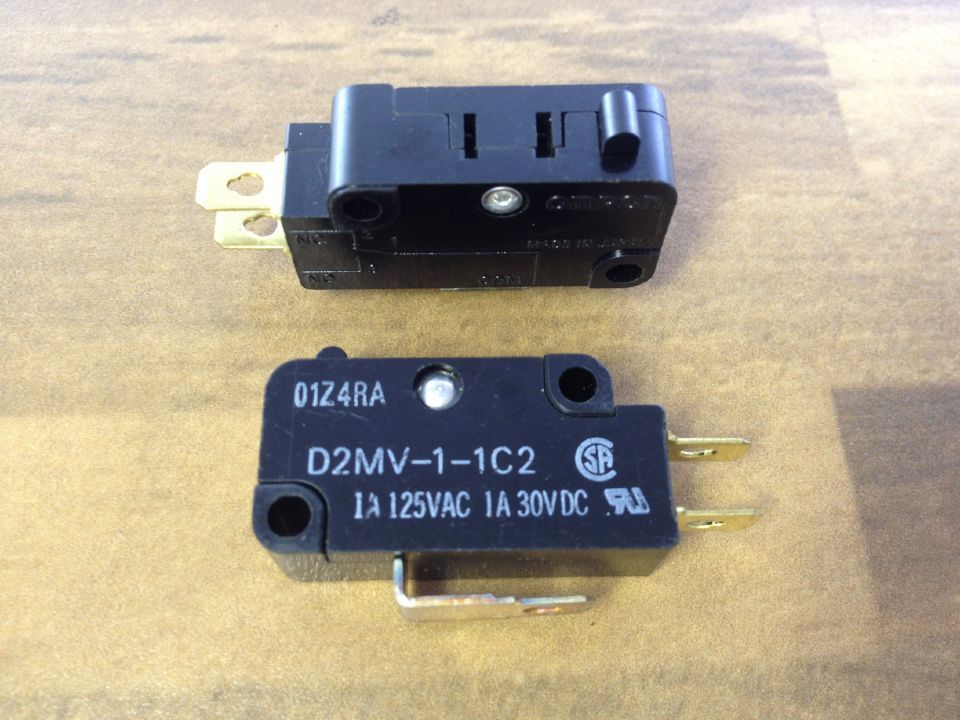 Original OMRON OMRON 1A125V DZMV-1-1C2 import micro switch limit switch