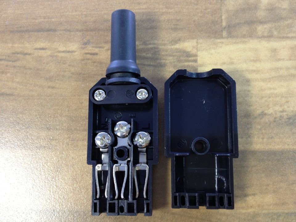 Taiwan BAY RICH rich Bay R-332 AC power plug pin connector plug connection