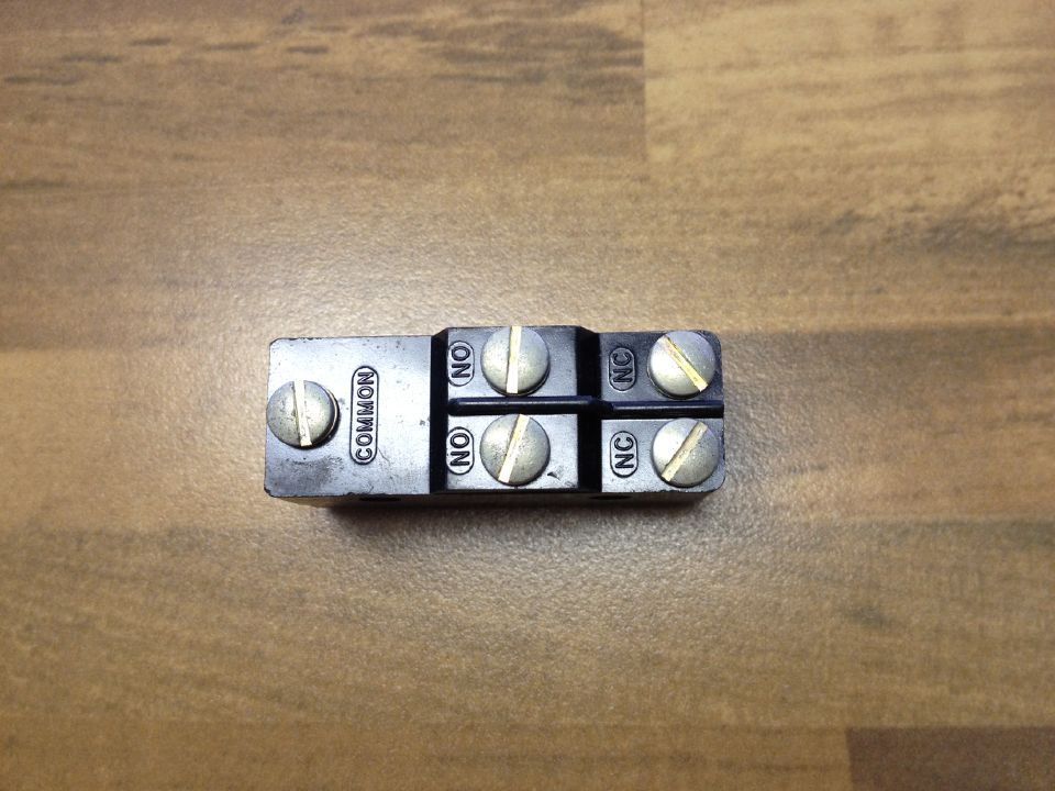 American SWITCH BZ-3YT Honeywell MS-25383-1 MICRO travel limit micro switch