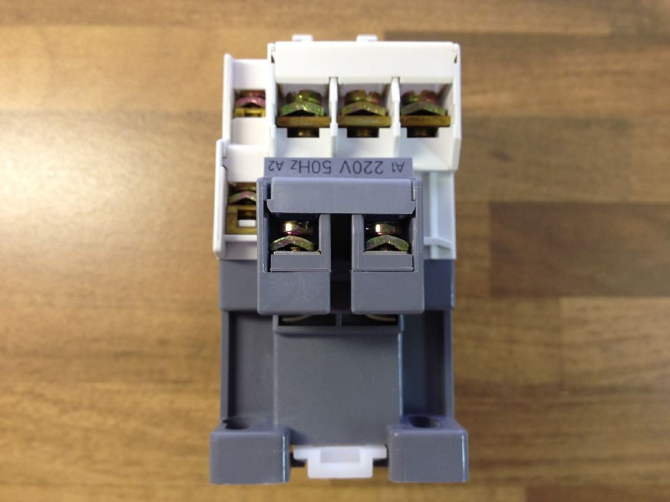 South Korea LG electric GMC-18 MEC AC contactor 220V to ensure genuine fake a lose ten