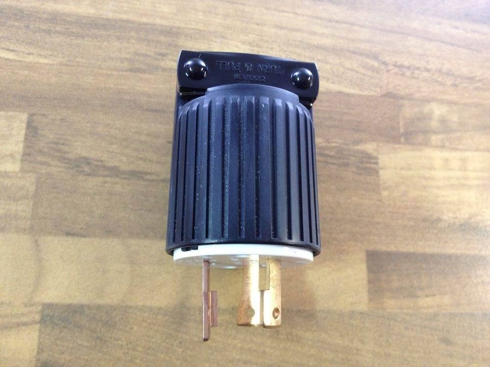 The United States COOPER Cooper L6-30 30A 250VAC cable plug industrial plug genuine original