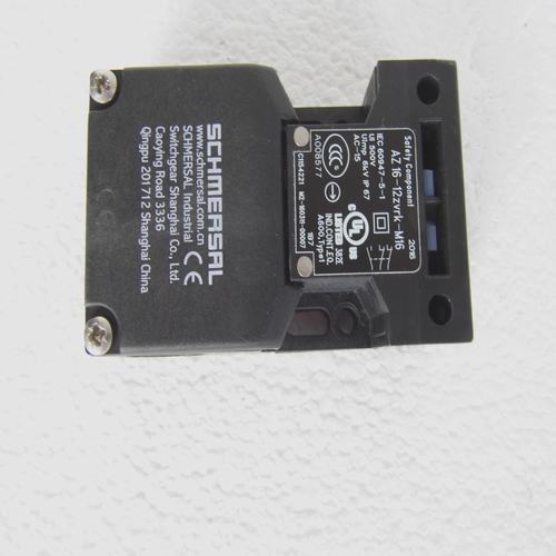 New original authentic SCHMERSAL safety switch AZ16-12ZVRK-M16 spot without bolt