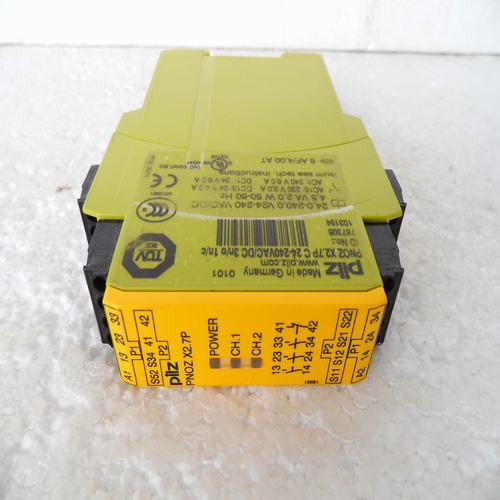The new PILZ security switch X2.7P 24VACDC 3n/o 1n/c PNOZ spot 777305