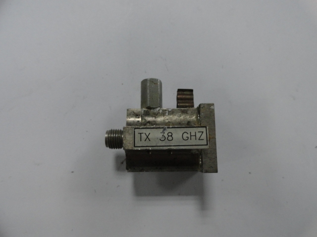 Supply transceiver 38GHZ RX 26GHZ TX waveguide interface to SMA