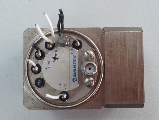 Y084-2714 0.5-2.0GHZ AVANTEK voltage controlled oscillator 15V