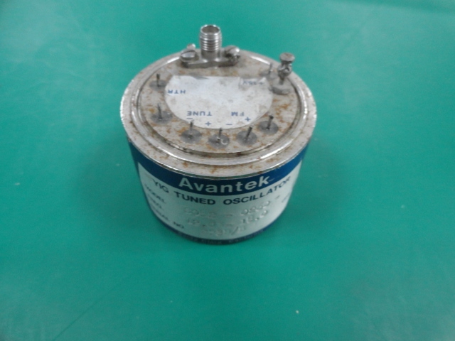 S082-0260 12-18GHZ AVANTEK voltage controlled oscillator 15V