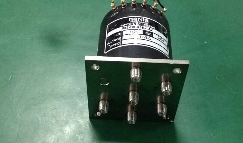 Narda 052-B0-A1B-1A2 DC-18GHZ single pole five throw RF coaxial switch 12V SMA