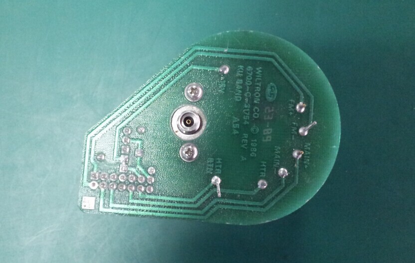 1005-C-18429 12.3-20.1GHZ YIG WILTRON voltage controlled oscillator 15V