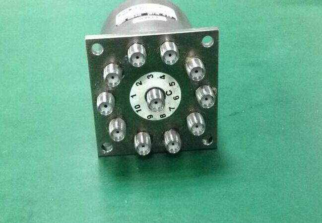 DOW-KEY 5A1-520802N DC-18GHZ 12V SMA single pole twelve throw RF switch