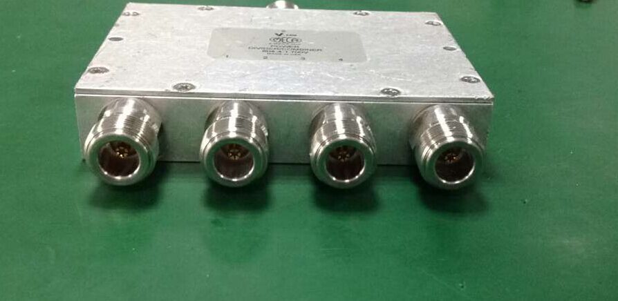 MECA 804-4-1.700V 0.698-2.7GHZ a four frequency microwave divider N