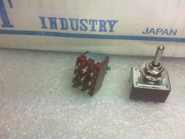 Japan PILOT button switch MT3303/250VAC/1A/125VAC/3A/9 third young feet..