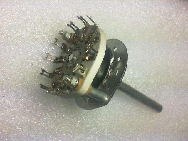 Band switch. The United States CRL2503 band switch layer. A knife..11 file..12 file