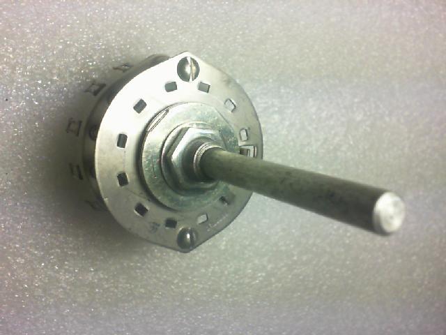 Band switch. The United States CRL2503 band switch layer. A knife..11 file..12 file