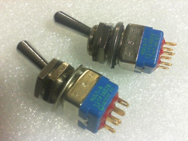 Button switch. The imported German APEM Zi Zi button switch 12146AD2K/. Second lioujiao