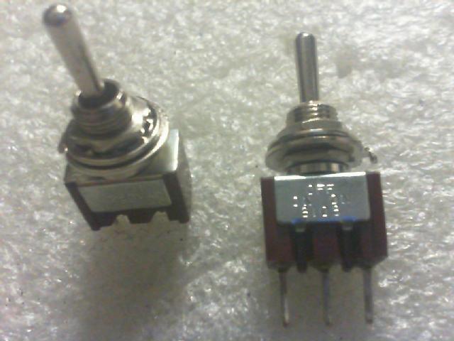 Japan PILOT button switch MT3103/250VAC/1A/125VAC/3A/3 third young feet..