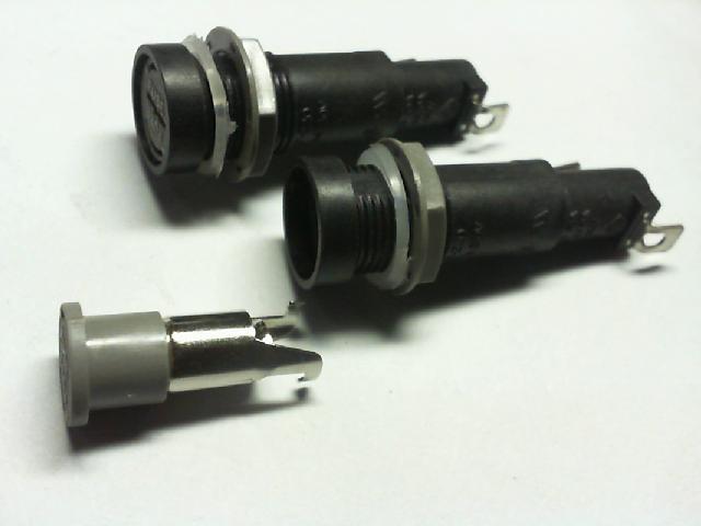 Japan. Fuseholders bakelite flat.12MM/250V30A/6mmx30mm.