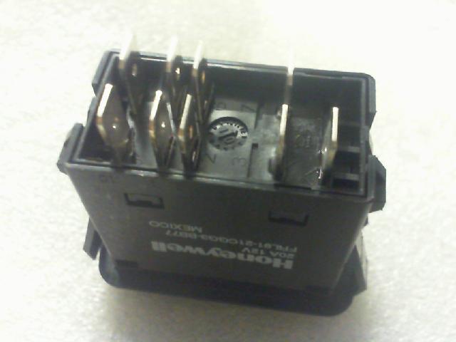 The boat shaped switch. The HOneyweII/PAT5105059 boat shaped switch with light / nine feet above.