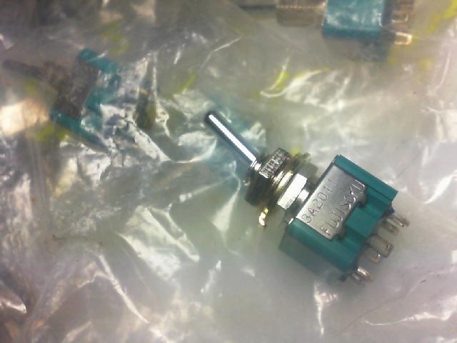 Japan's Fuji 3A2021 button switch gear 250VAC/3A/125VAC/6A / lioujiao Zi