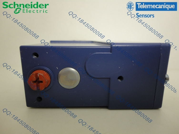 XMLA020C2S11 authentic Schneider pressure sensor XML-A020C2S11
