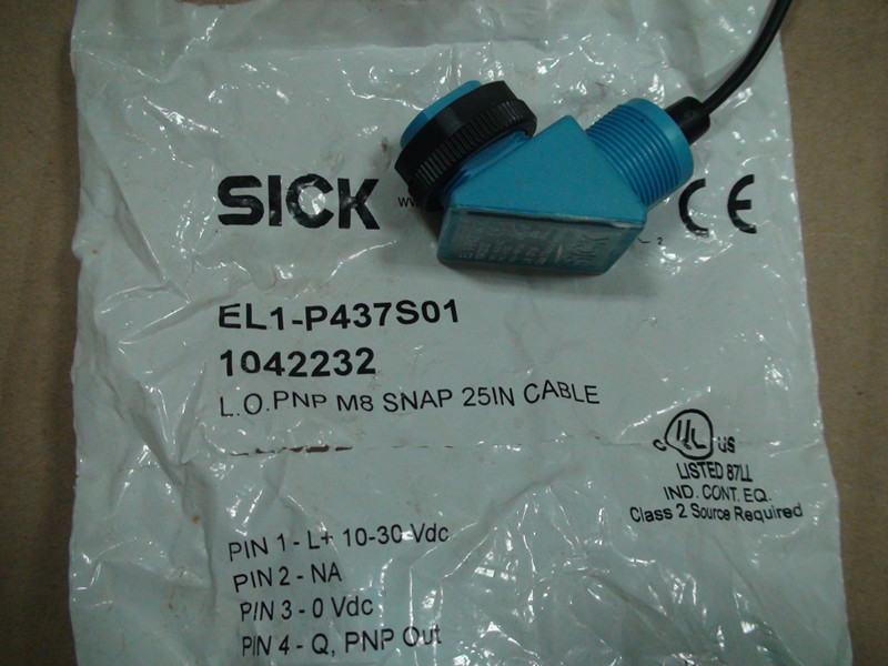 Photoelectric switch M18 sensor SICK  EL1-P437S01 1042232 new stock original German diffuse reflection